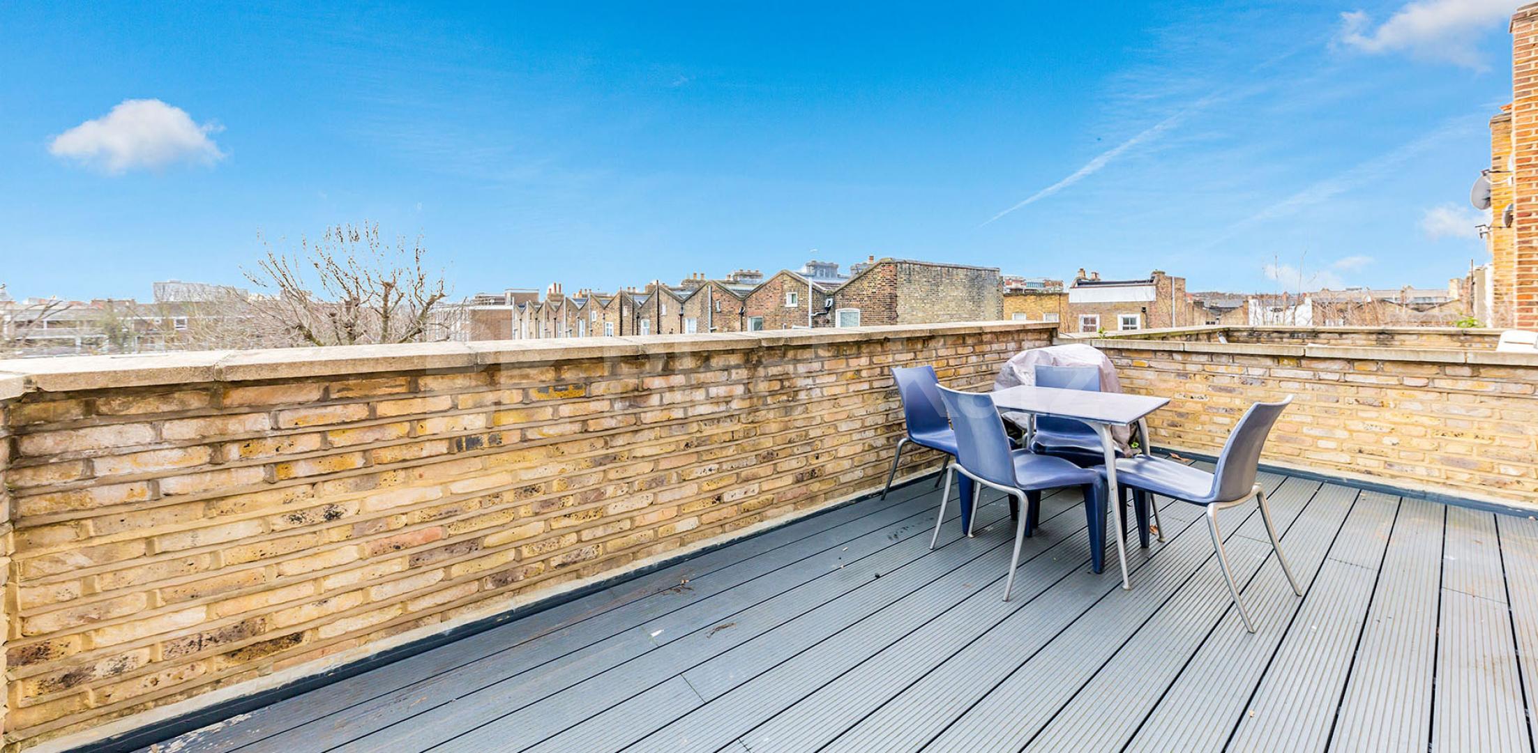 			MODERN ONE BED WITH ROOF TERRACE!, 1 Bedroom, 1 bath, 1 reception Flat			 Tollington Way, HOLLOWAY